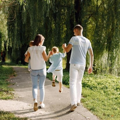 Health is Wealth🏃‍♀️🏃🏃‍♂️ logo