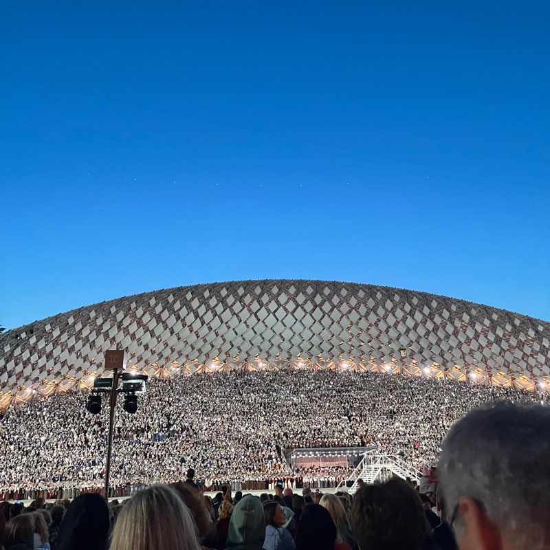 Kaut man Daliņa kājas būtu logo