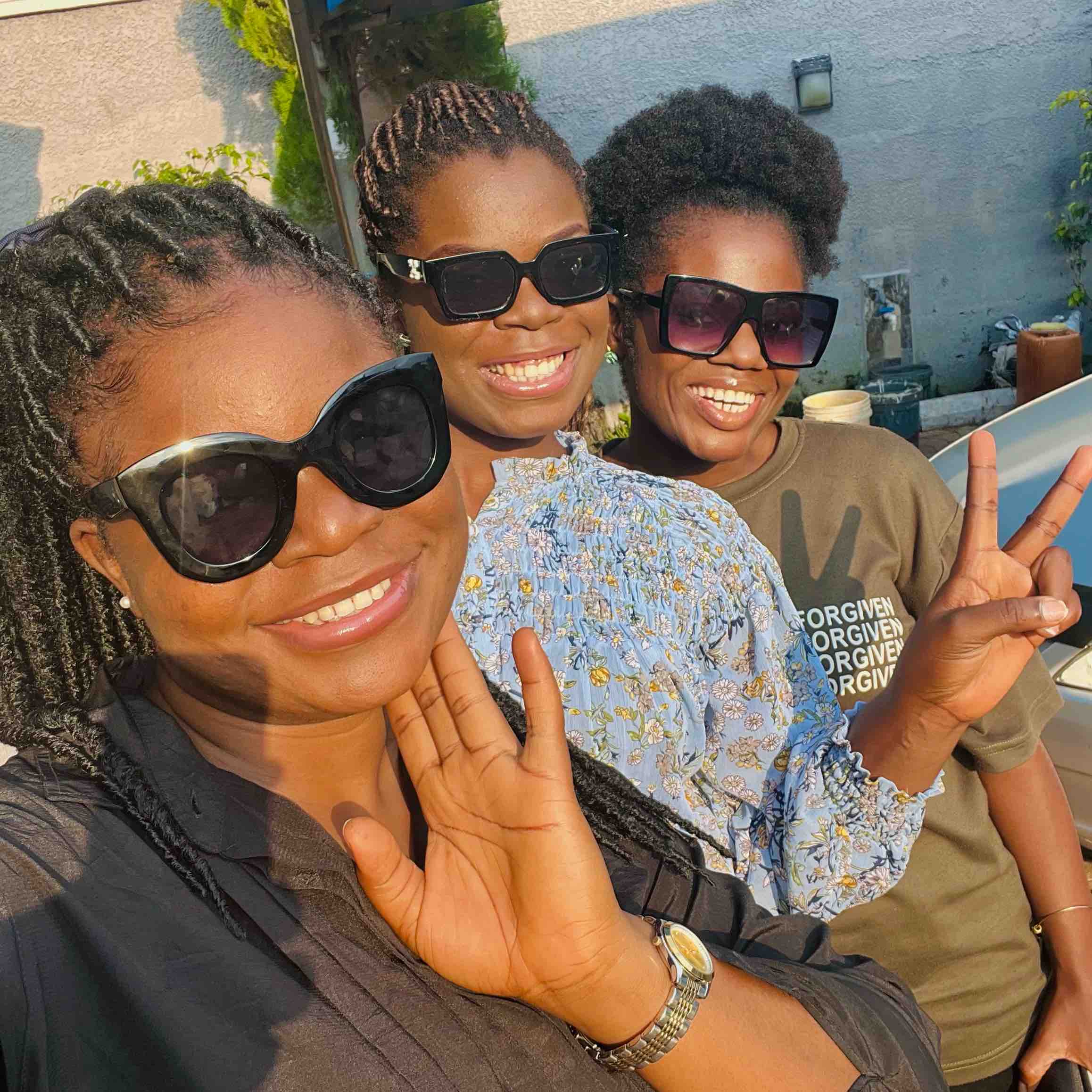 AINA’s girls❤️ logo