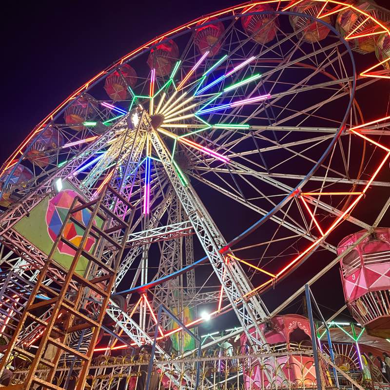 Infopark walkie talkie logo