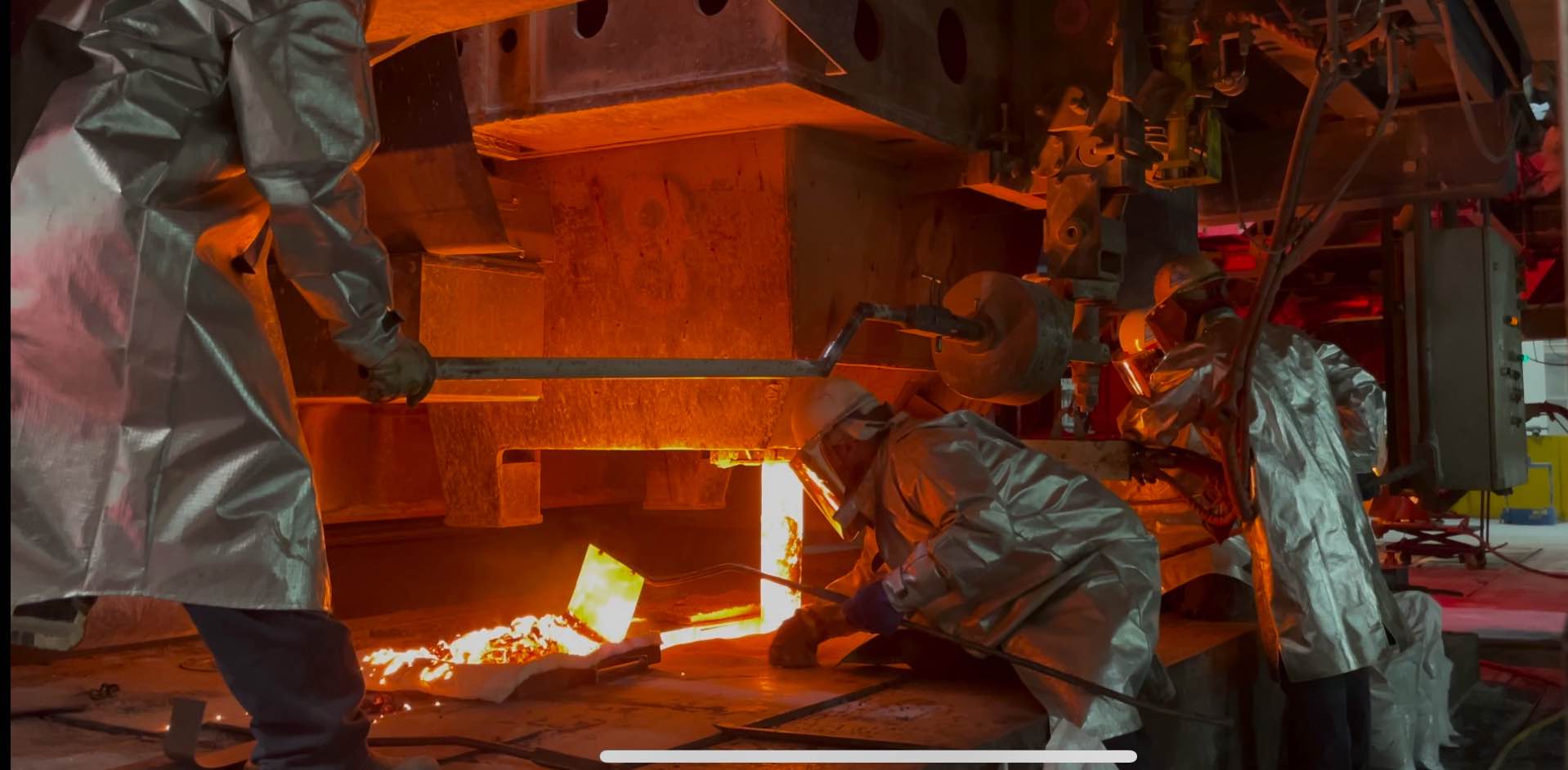 AM/NS Calvert banner