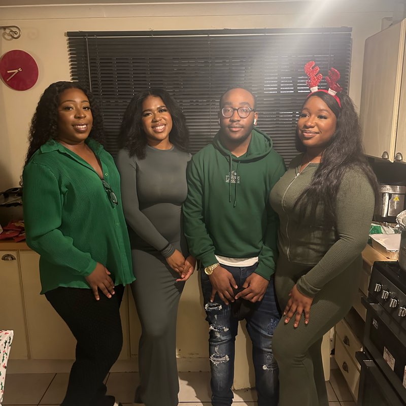 Ibuaka Siblings logo