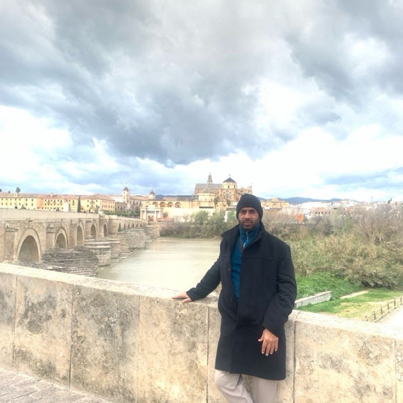 عزوز ولالي logo