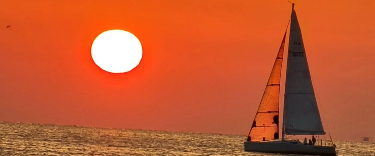 🌏EXPLORE THE WORLD🌎 banner