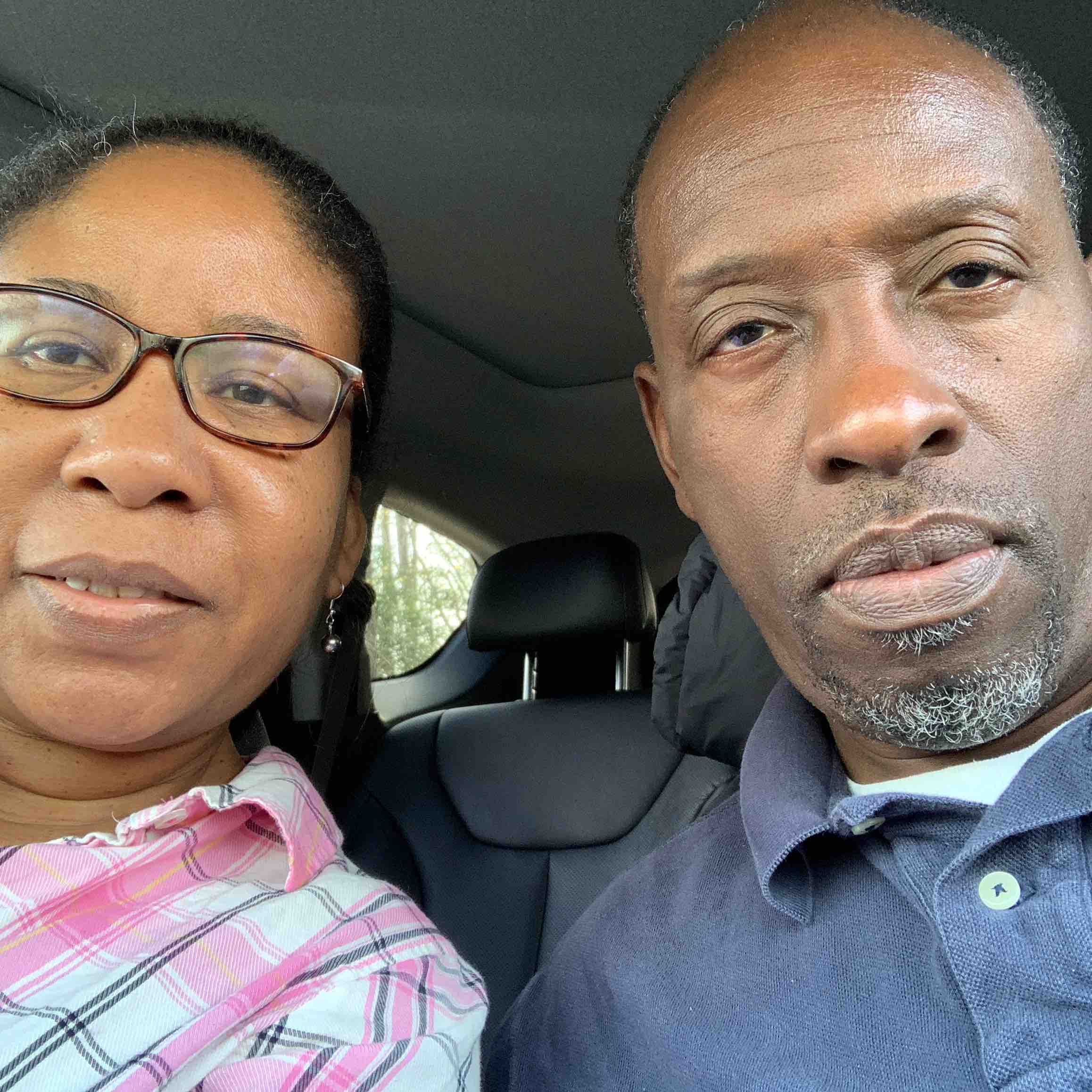 Brown 5 On the Move logo