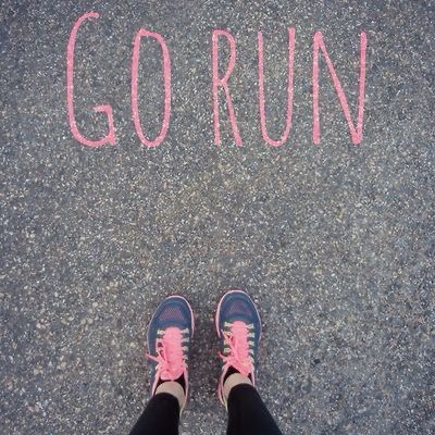 تحدي ال١٠ الاف خطوة logo