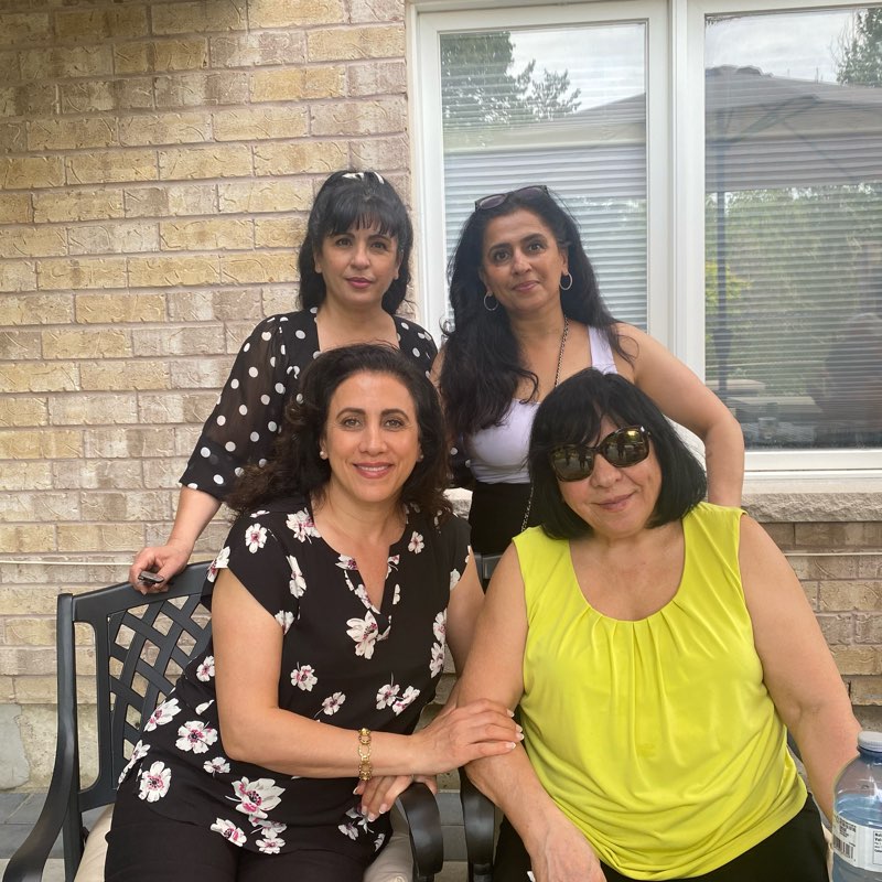 Gharibo Sisters logo