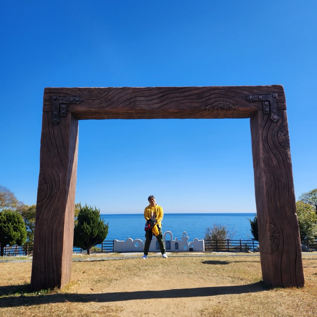 Let’s be healthier!! logo