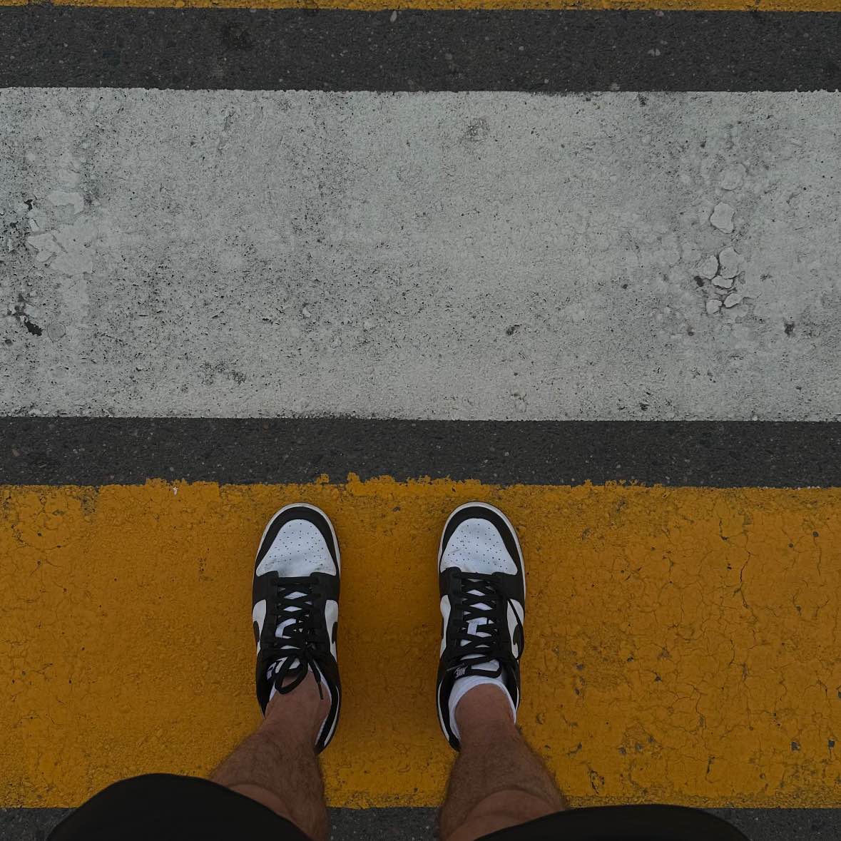 STEP BY STEP MARATHON logo