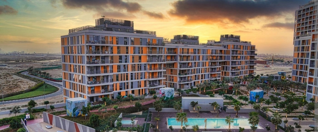 Midtown Menzz, 🏃 banner