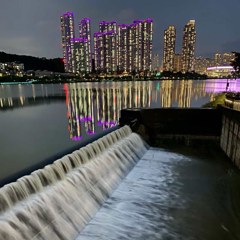 The Lakes - 광교레이크스 (신대,원천) logo