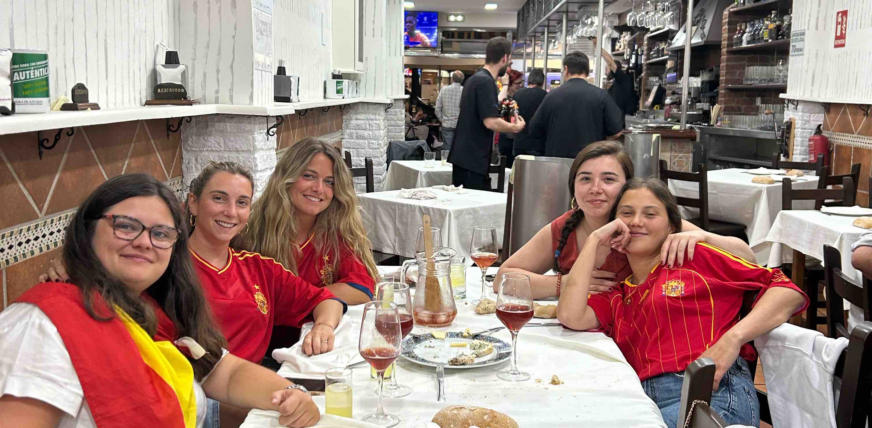 Manolitas calientes de paseo banner