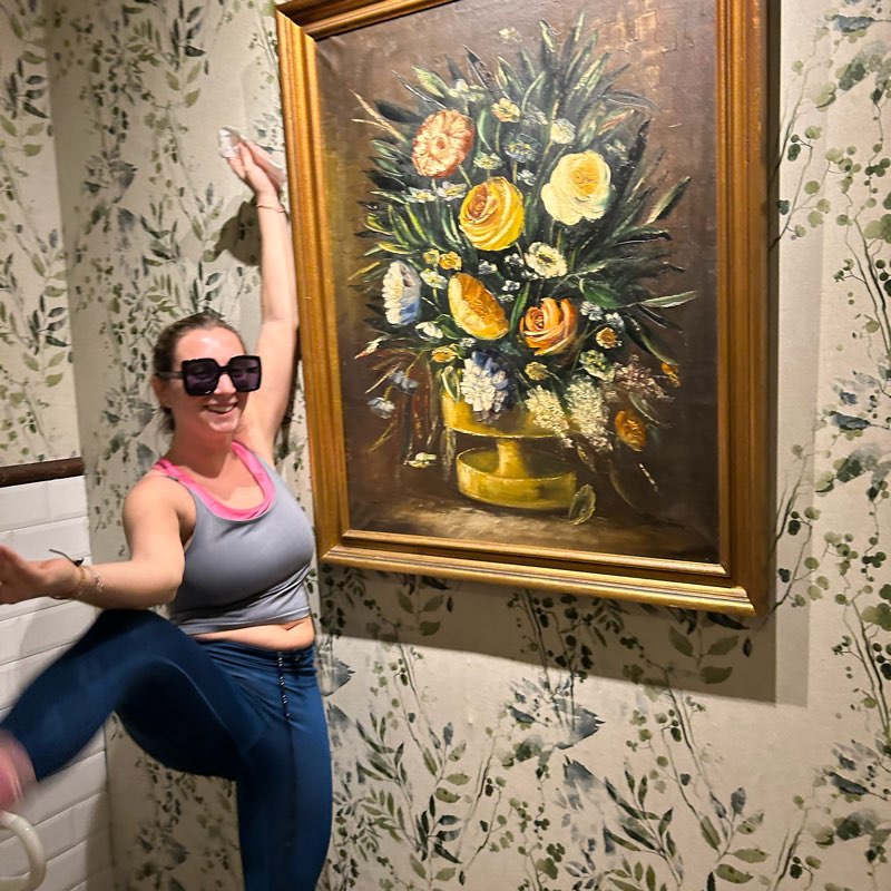 Manolitas calientes de paseo logo