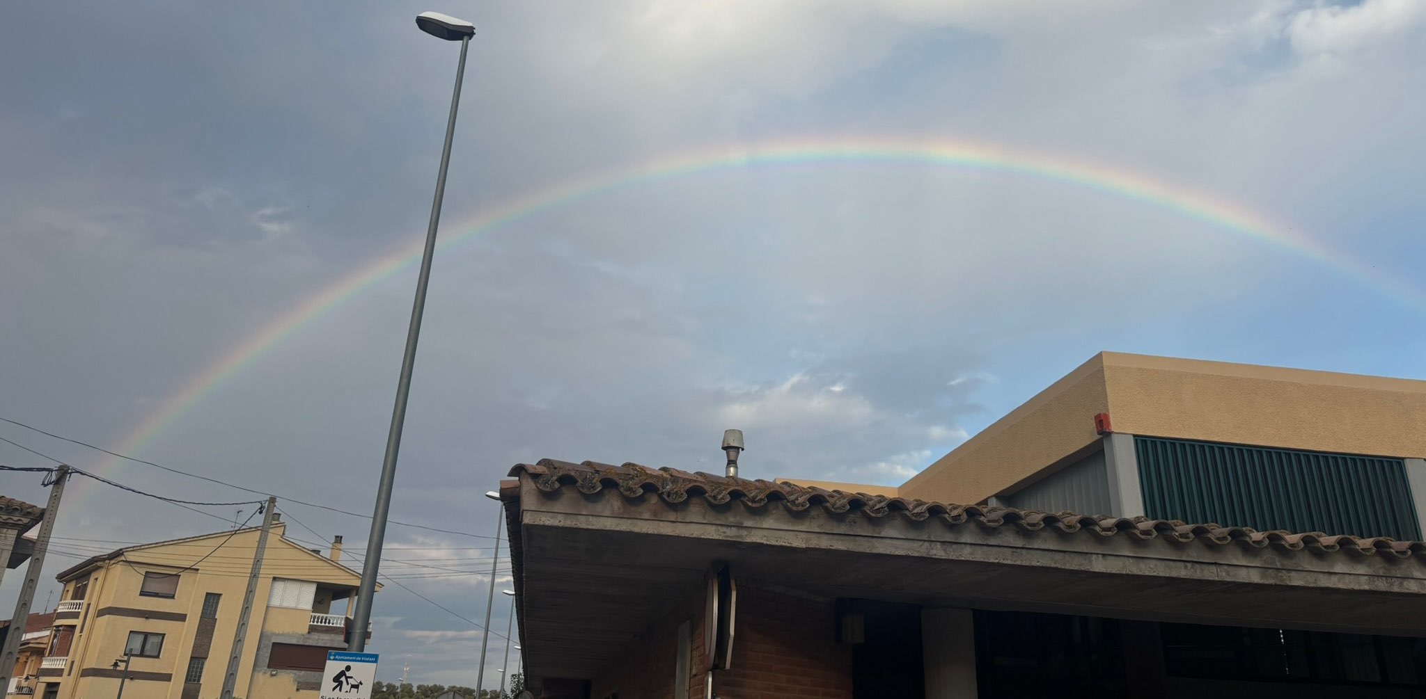 Los paseantes banner