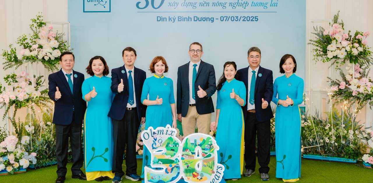 Olmix VN Race-Referee Team banner