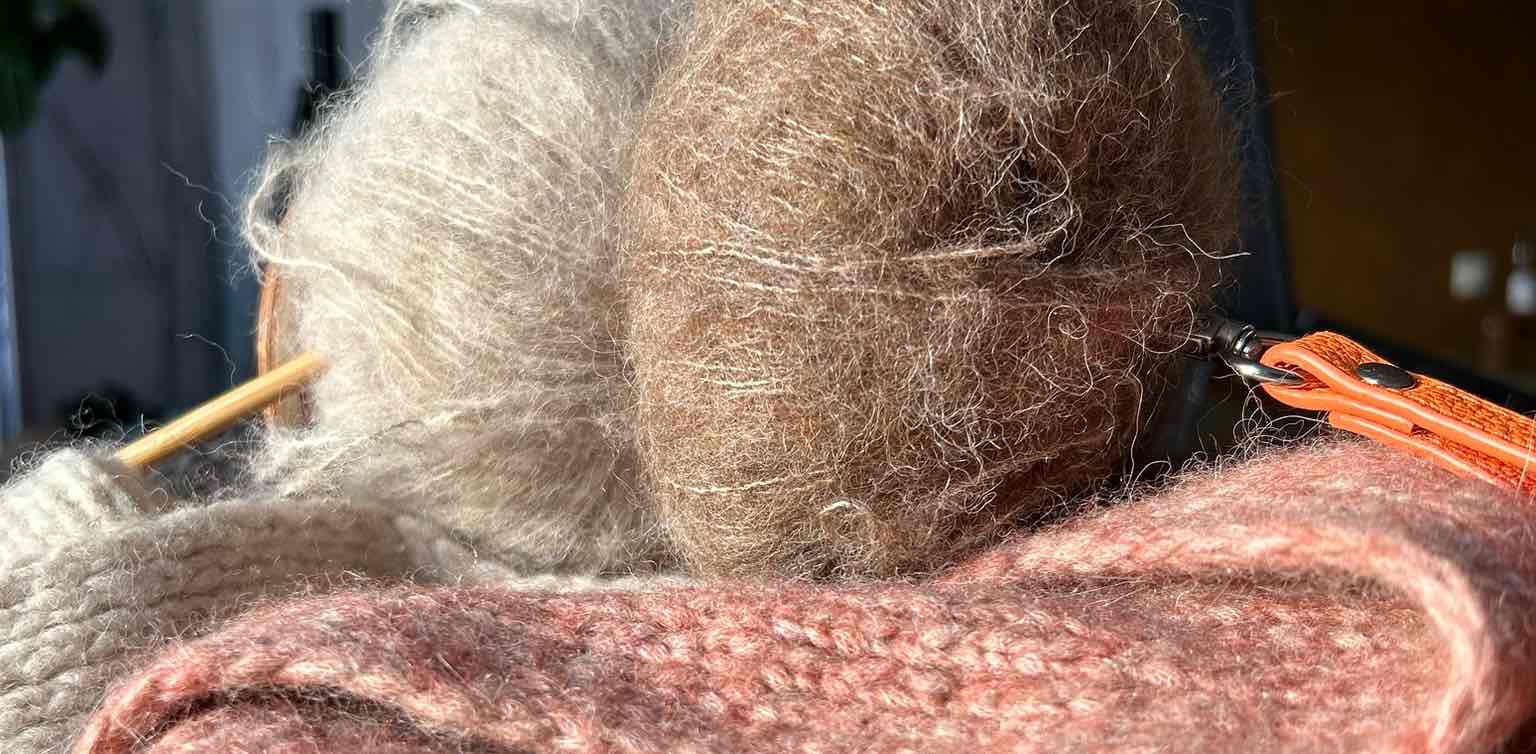 Knitting Pacers banner