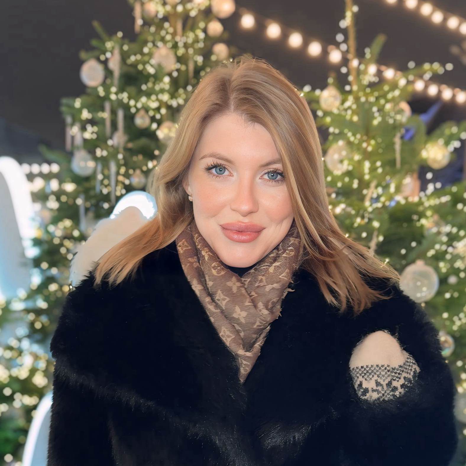 Шагай с Марусей logo