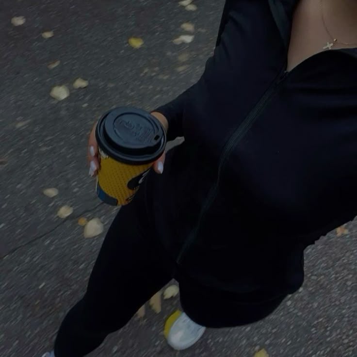 Hazara Striders 💛 logo