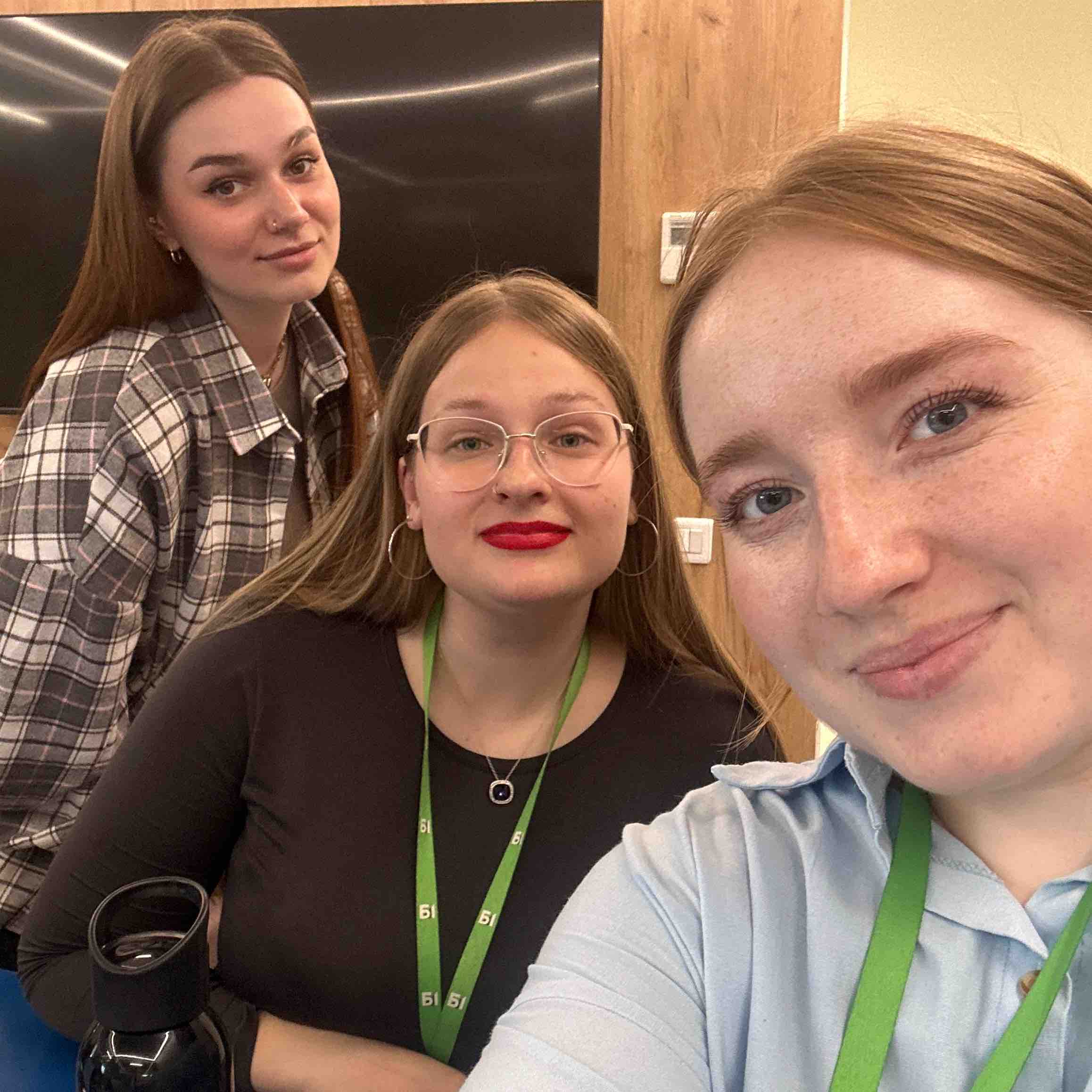 Бархатные тяги logo