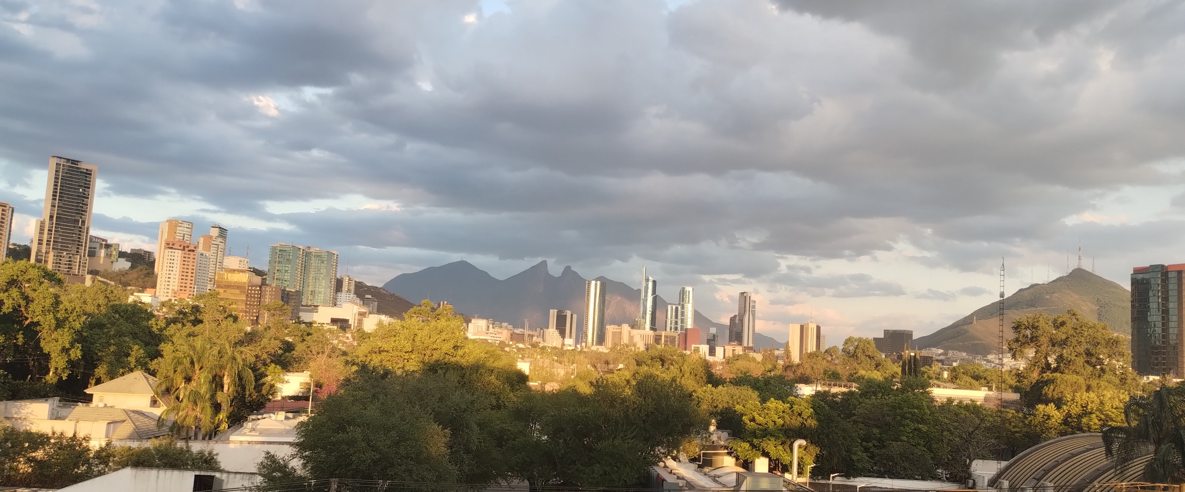 UC - Caminadores banner