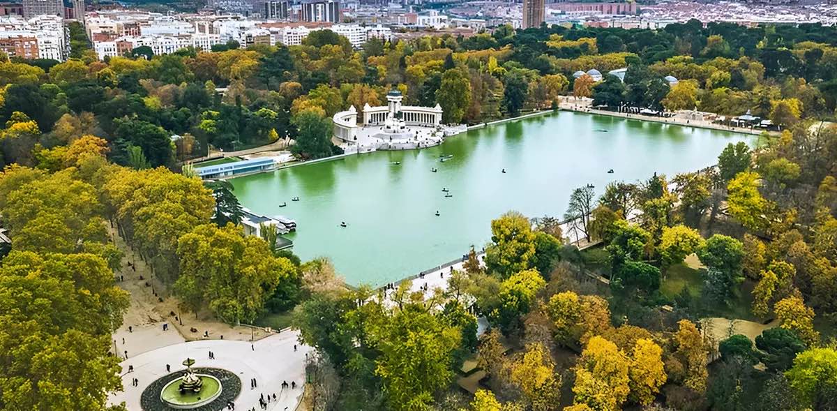 Caminando por el Retiro banner