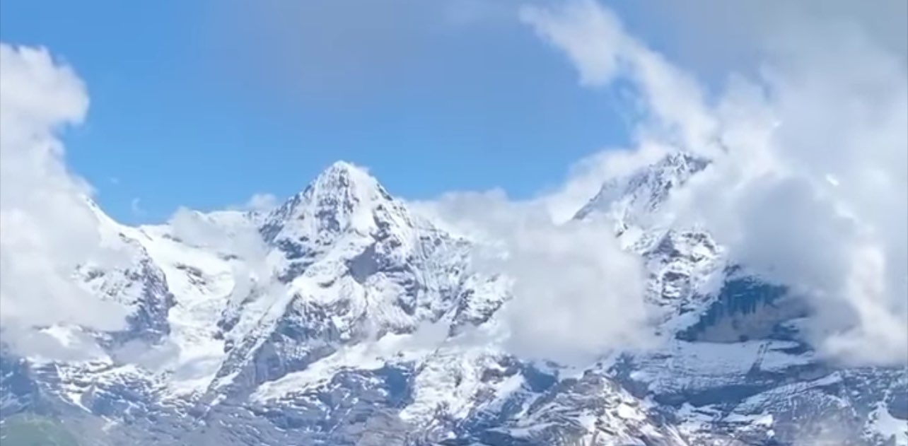 Kopā, bet katra pa savam banner
