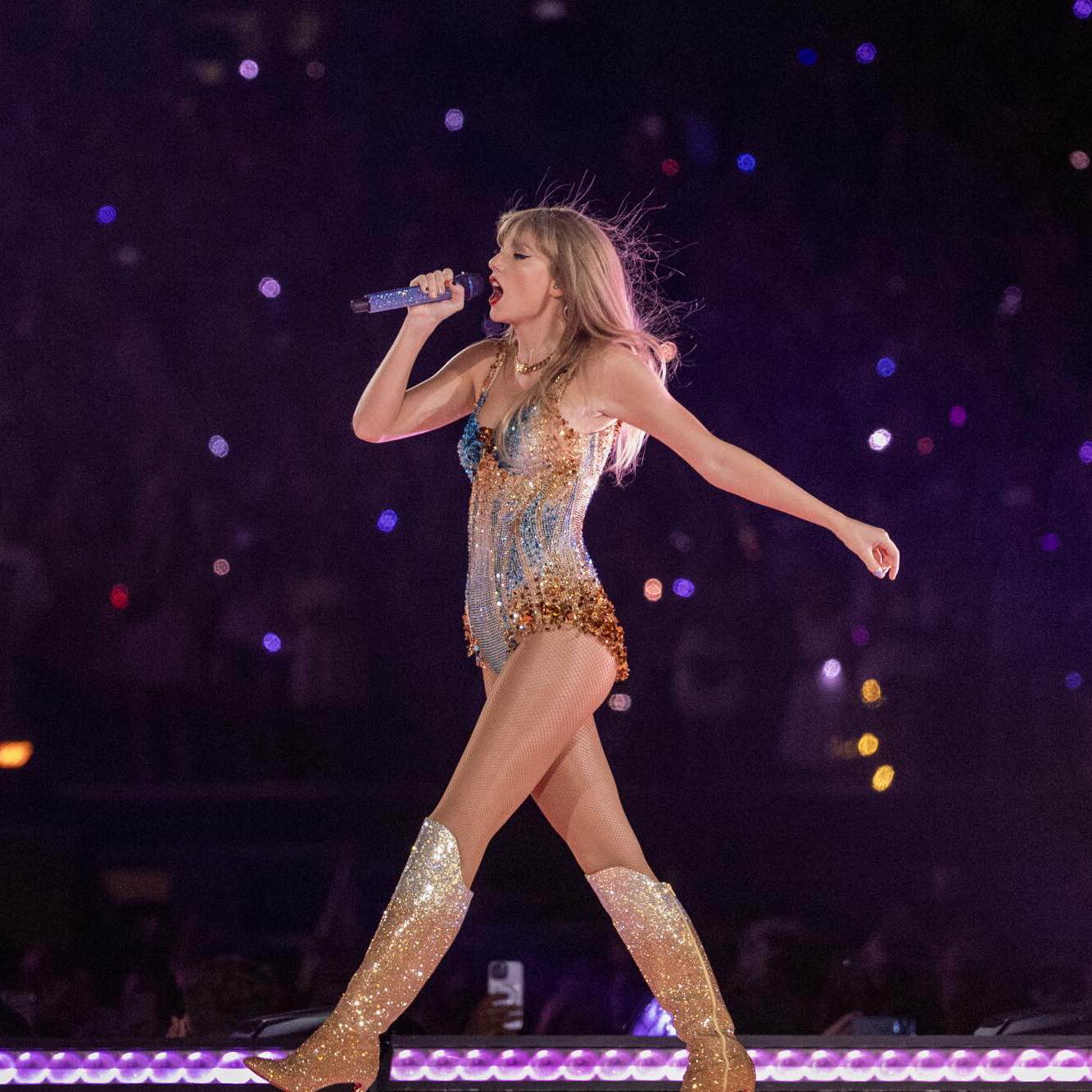 the life of the swift walker💕 logo