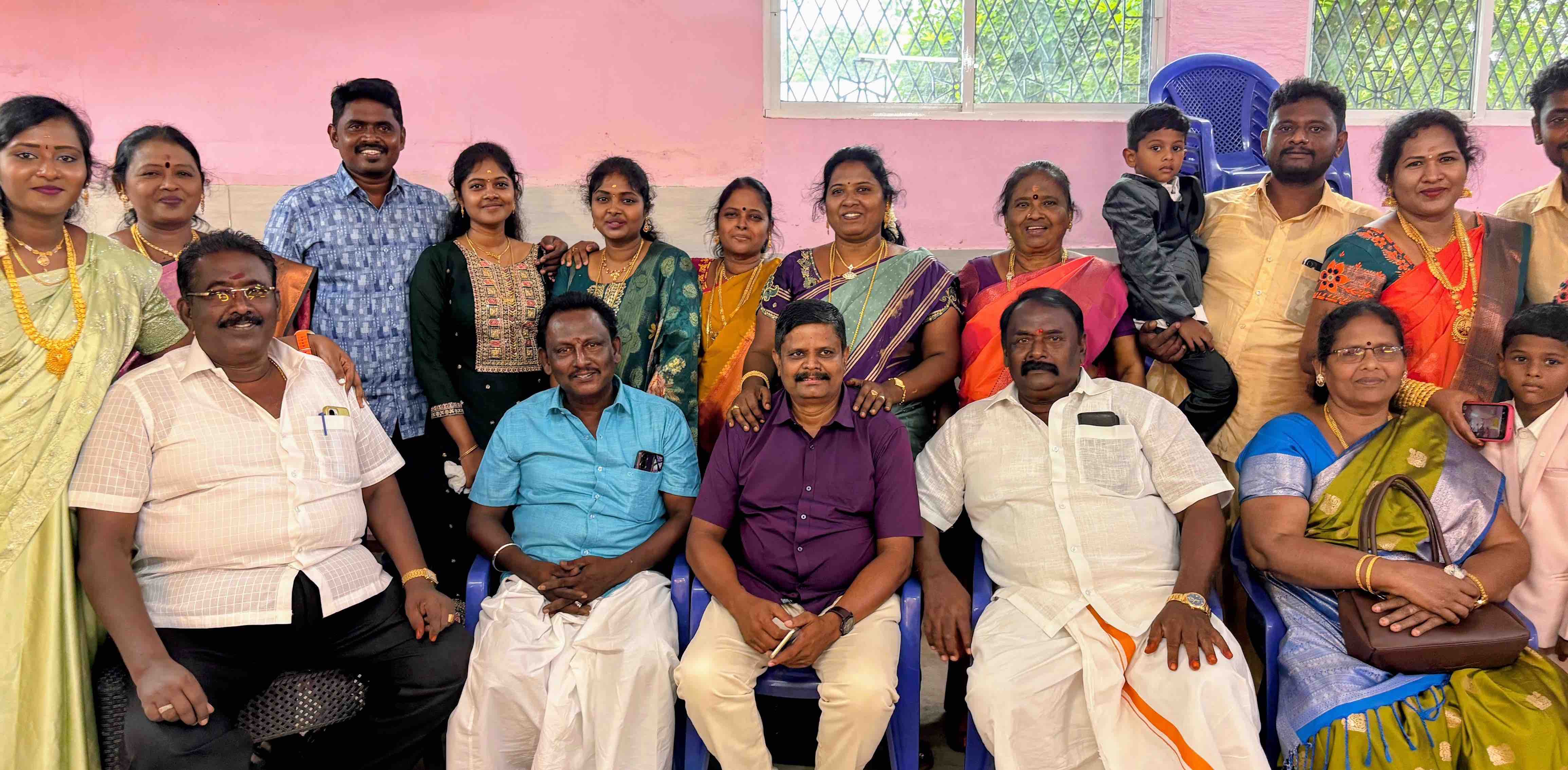 முனியாண்டி குடும்பத்தார் banner