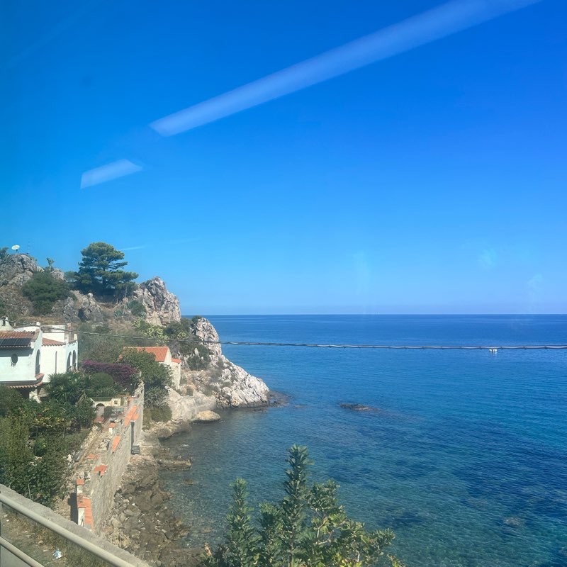 Step it up friends !!!!! 🙌🥰 logo