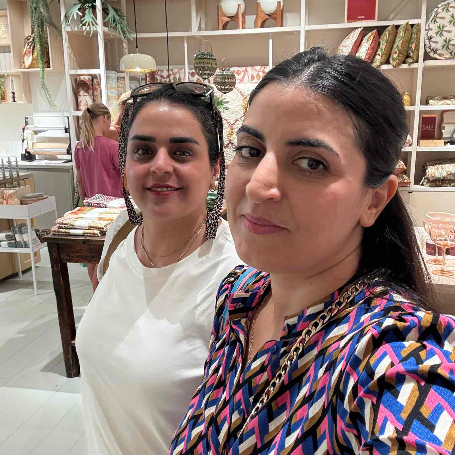 Zahra & Fahimeh logo