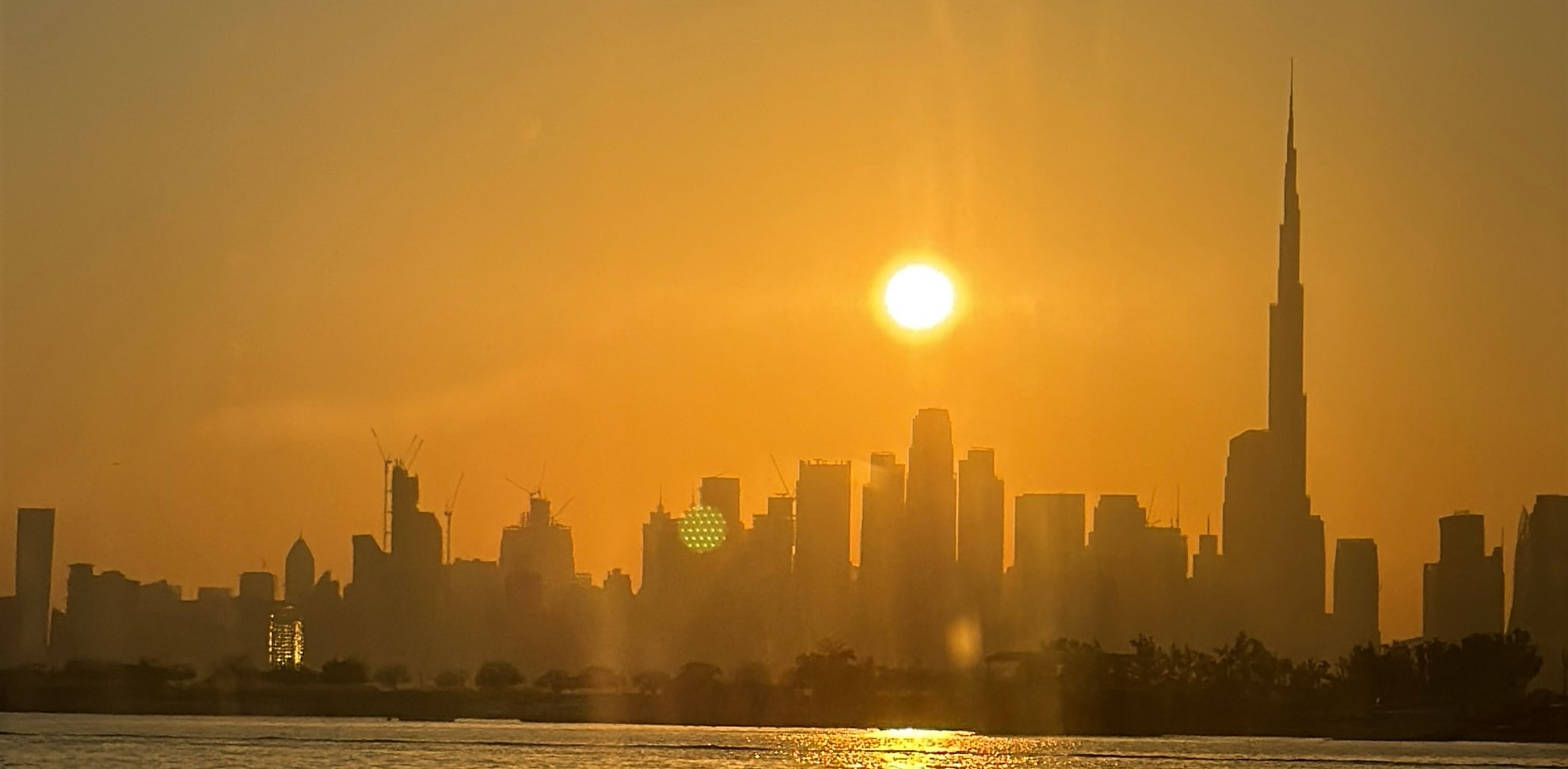 കസിൻസ് banner