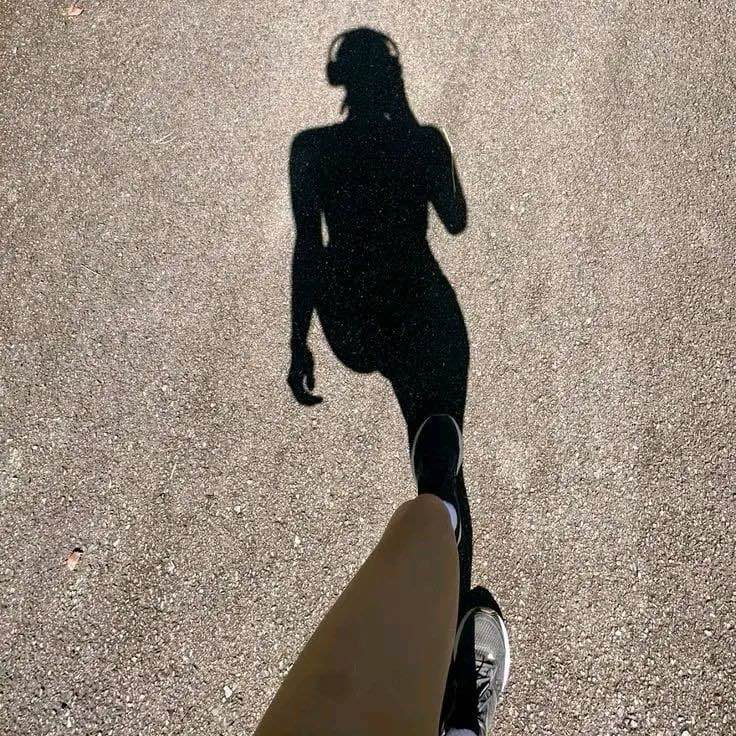 Hot Girl Walk🥂✨🎀 logo