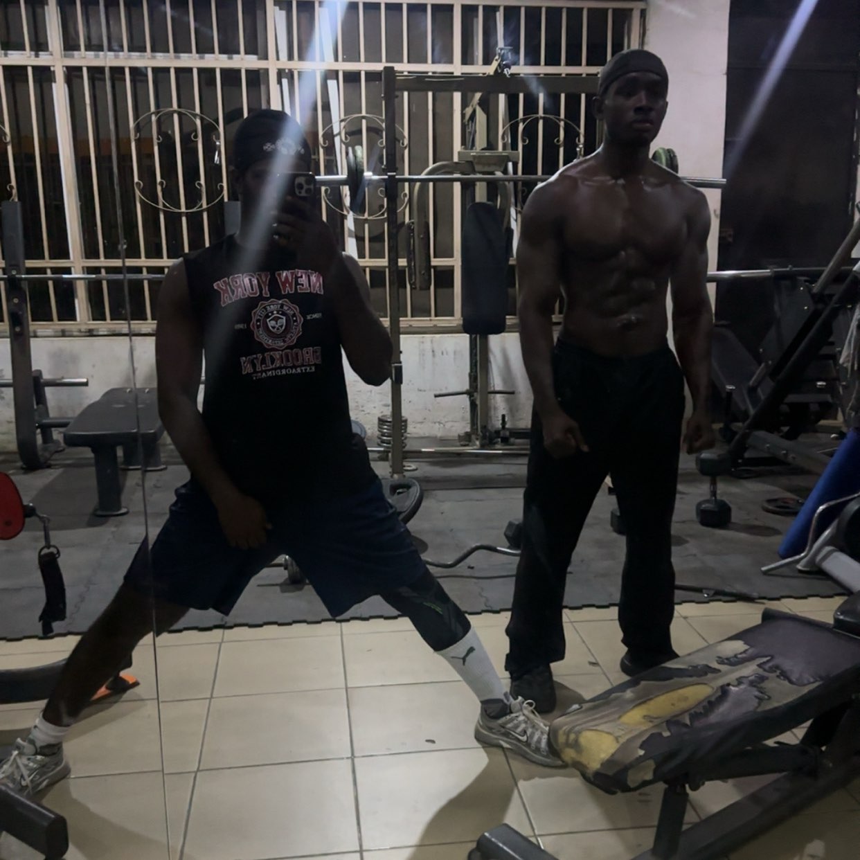 Falling off the bone logo