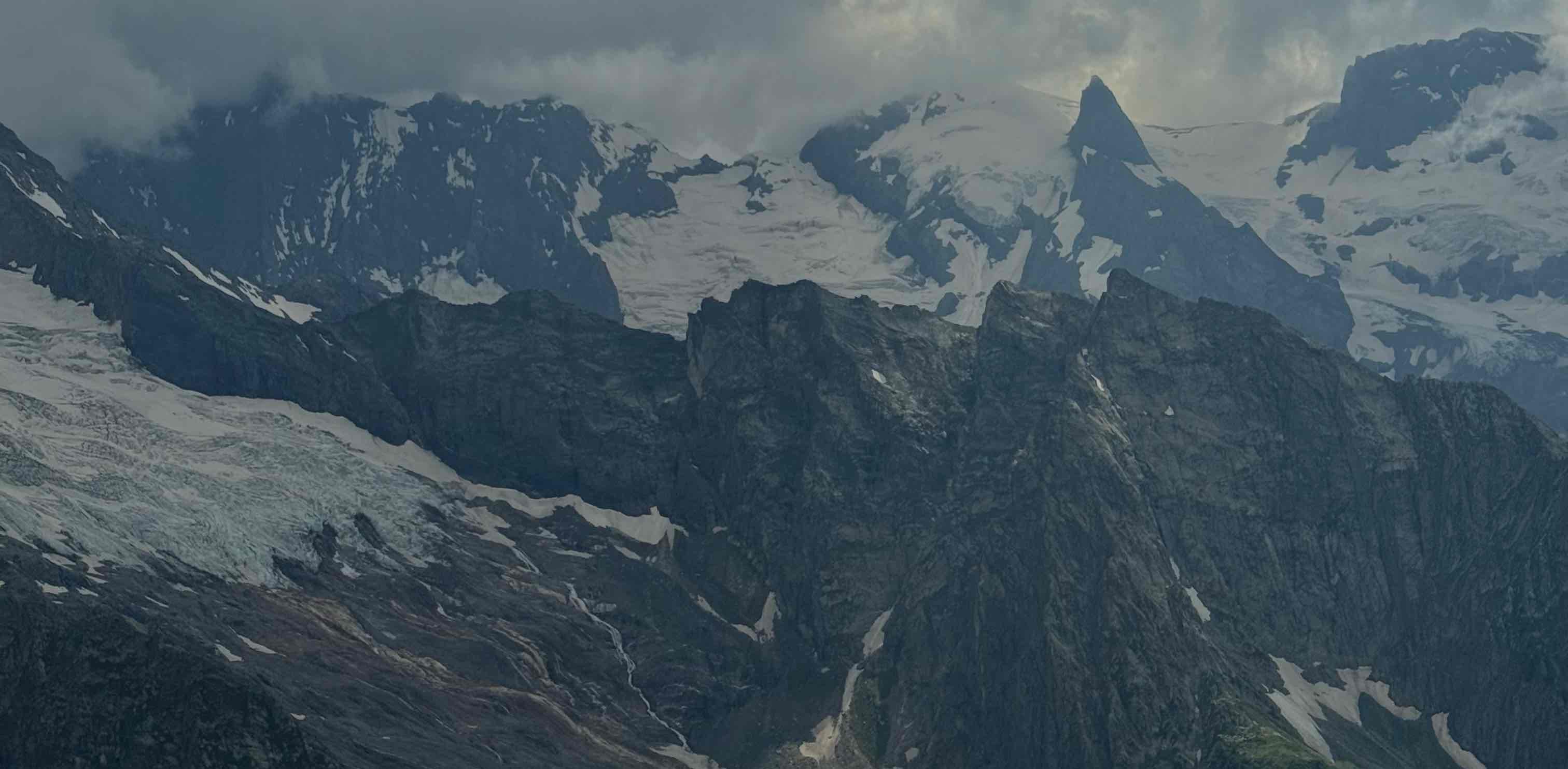 call of the mountain banner