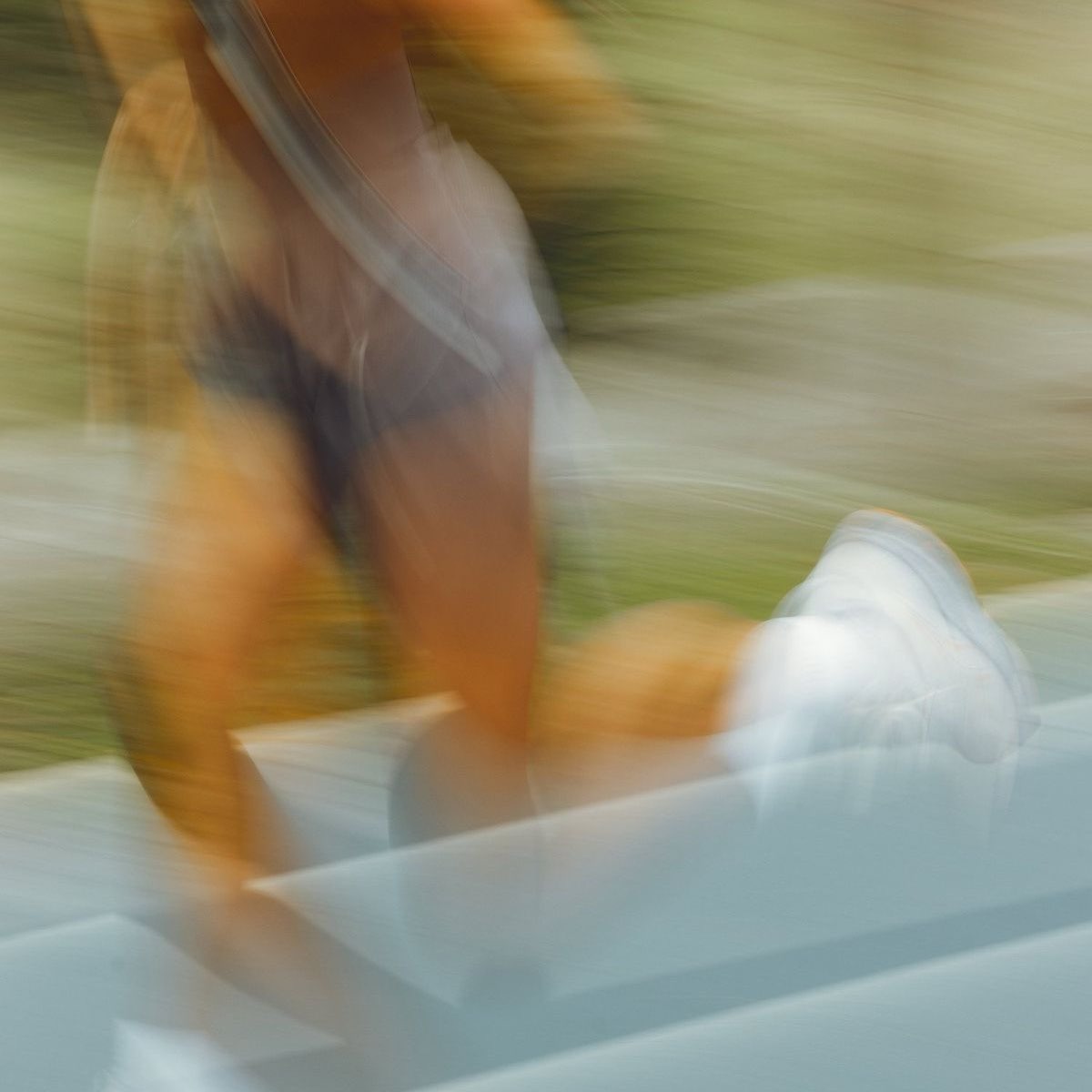 🚶‍♀️ logo