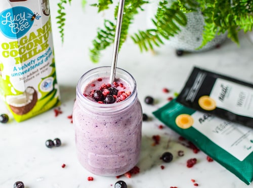 berrypineapple-smoothie-min