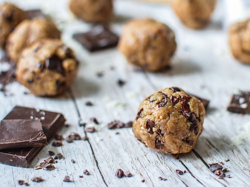 cookie-dough-protein-balls-1-min
