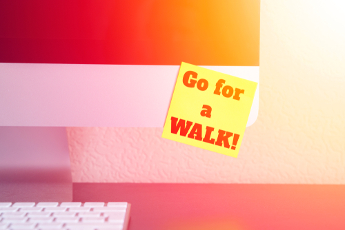 sticky note walking reminder