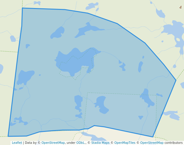 walking in 2 map in Ely