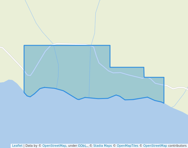 walking in Pinaus Lake North Recreation Site map in Falkland