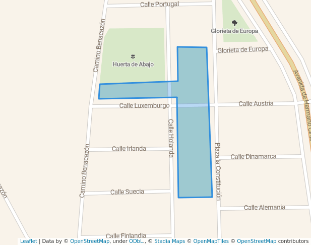 walking in Plaza la Constitución map in Sanlúcar la Mayor