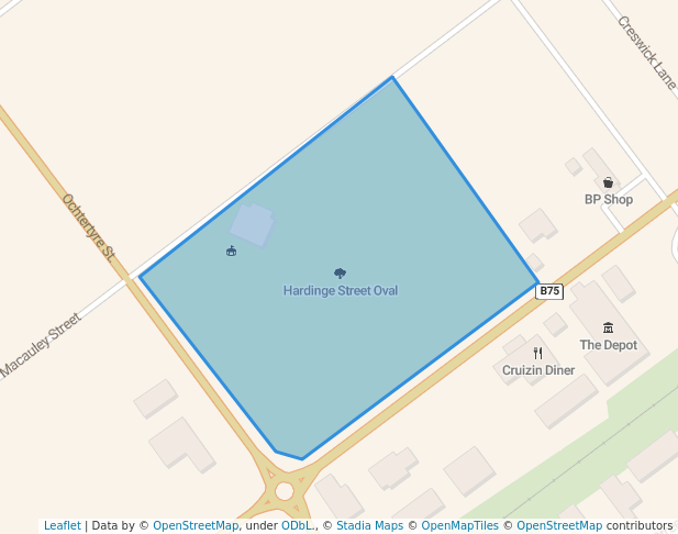 walking in Hardinge Street Oval map in Deniliquin