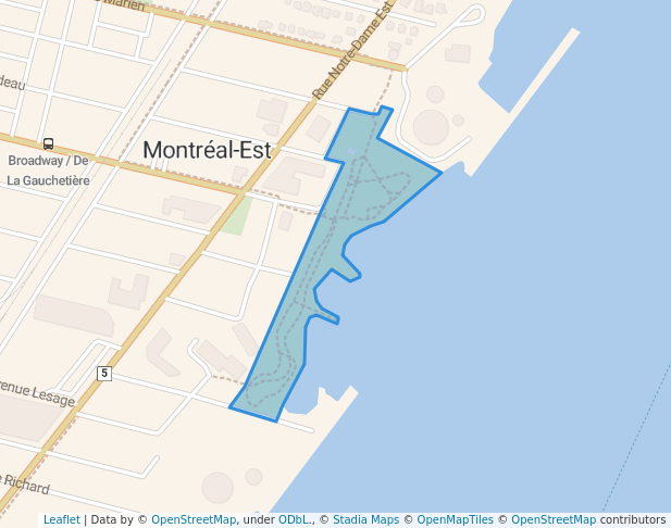 walking in Parc de l'Hôtel-de-Ville map in Montréal-Est