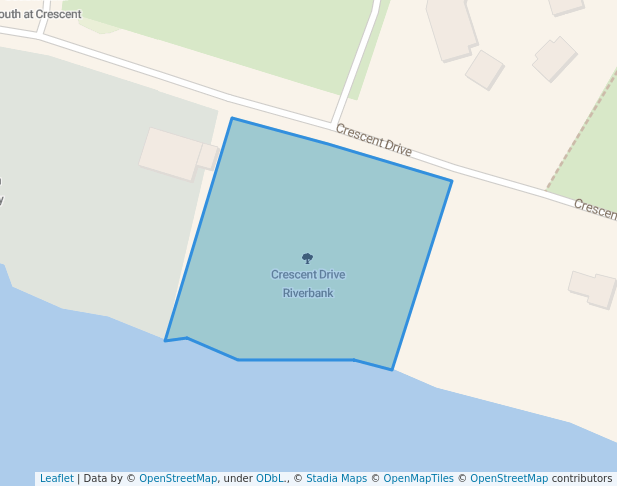 Crescent Drive Riverbank