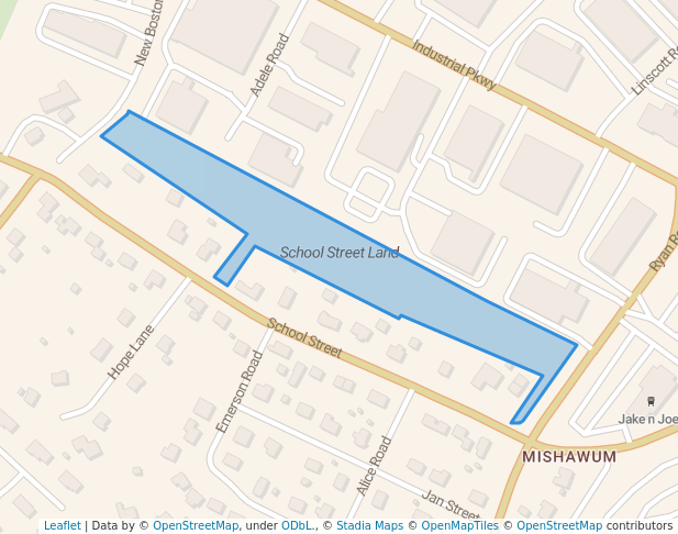 walking in School Street Land map in Woburn