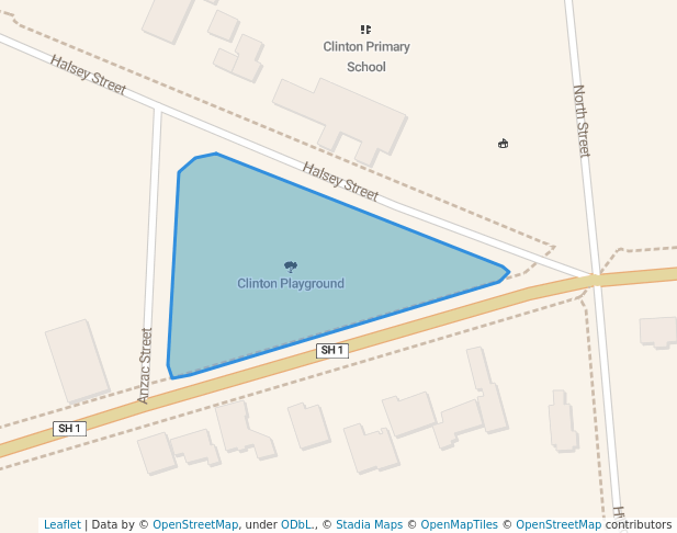 walking in Clinton Playground map in Clinton