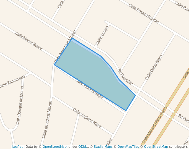 walking in Parque #3 urbi. map in Los Mochis