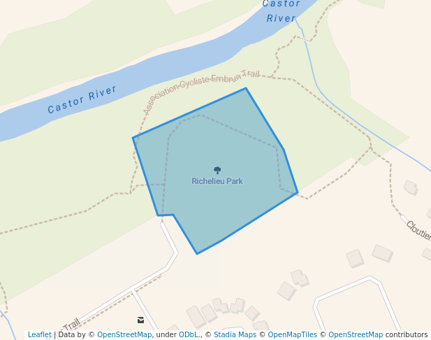 walking in Richelieu Park map in Embrun