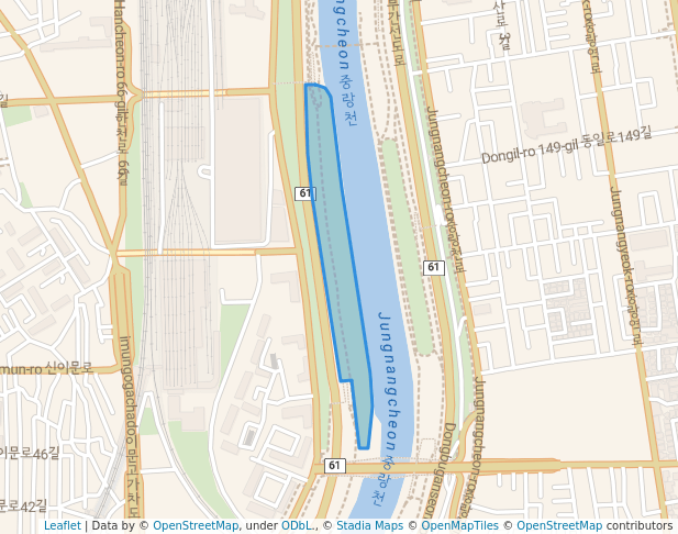 중랑천(이문동 방면) 체육공원