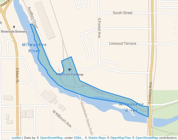 walking in Riverfront Parkway map in West Bend